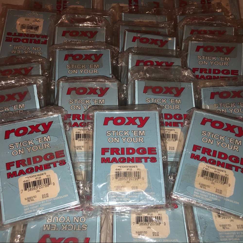 Roxy Magnets